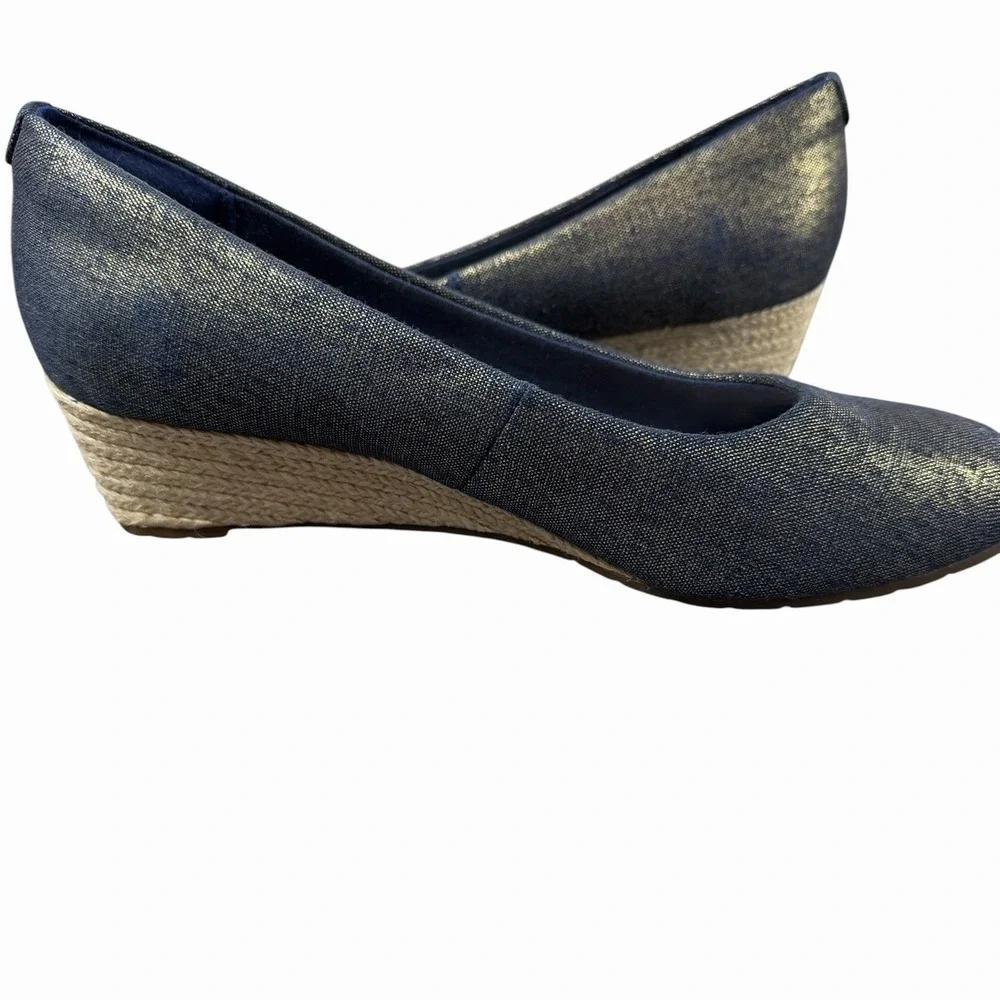 Clark's Mallory Luna Metallic Canvas Wedge Heel Closed Toe Navy Shoes Size 7.5 W